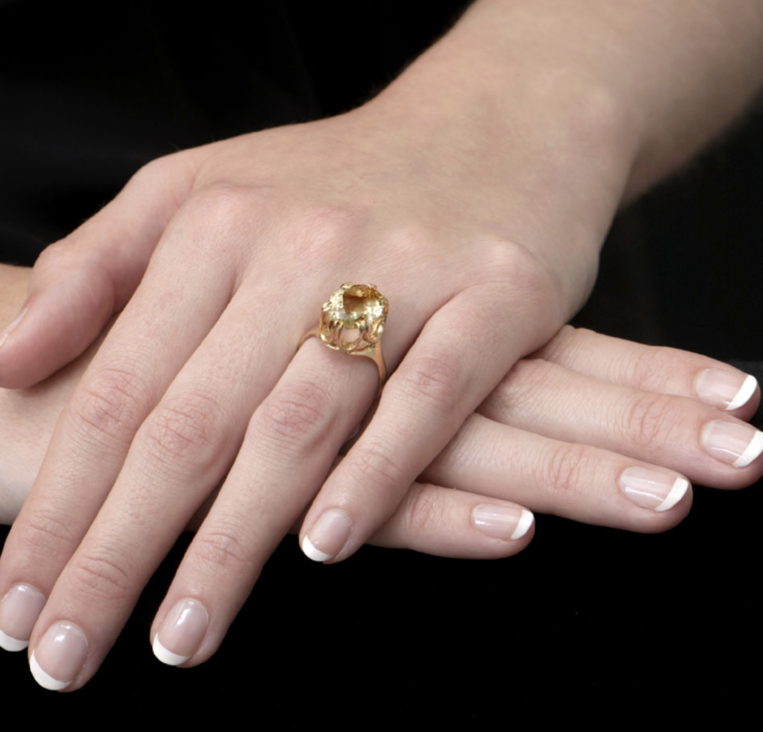 Elegant Lemon Quartz Cocktail Ring